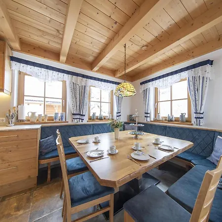 Deluxe With Pool In Koenigsleiten * Wald im Pinzgau
